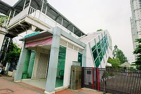 Best Price Studio Apartment at Capitol Park Residence