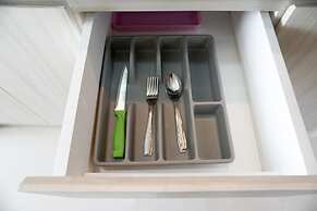 Comfy Studio Ciputra International Apartment