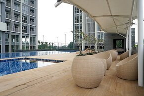 Comfy Studio Ciputra International Apartment