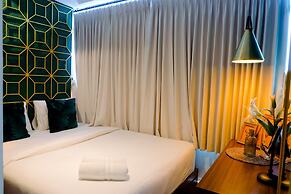 Modern and Stylish 2BR Pakubuwono Terrace Apartment