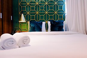 Modern and Stylish 2BR Pakubuwono Terrace Apartment