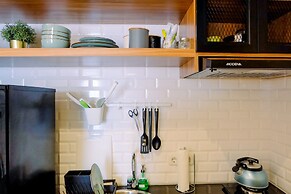 Modern and Stylish 2BR Pakubuwono Terrace Apartment