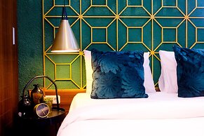 Modern and Stylish 2BR Pakubuwono Terrace Apartment