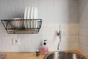 Modern 2BR Apartment at Newton Residence