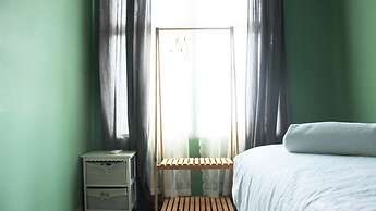 Modern 2BR Apartment at Newton Residence