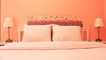 Modern 2BR Apartment at Newton Residence