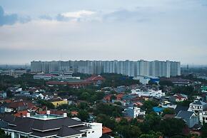 2BR with Study Room at L'Avenue Apartment