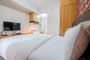 Elegant Studio Room The Springlake Summarecon Apartment