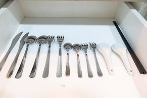 Spacious Studio Apartment @ Azalea Suites