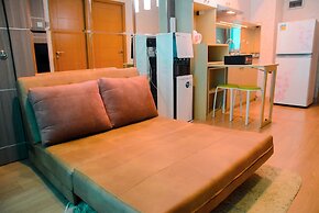 Full Parquette 2BR @ Cinere Bellevue Apartment