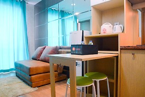 Full Parquette 2BR @ Cinere Bellevue Apartment