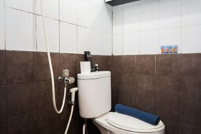 Comfy and Clean 2BR Green Pramuka Apartment