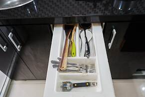 Comfy and Clean 2BR Green Pramuka Apartment