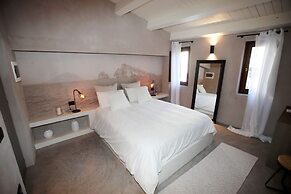 Casa Nostra Luxury Suites