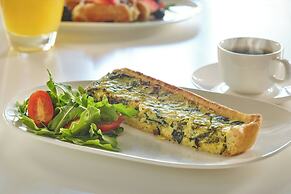 AC Hotel by Marriott Charlotte SouthPark