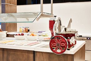 AC Hotel by Marriott Charlotte SouthPark