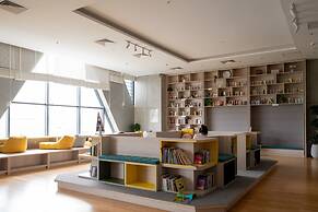 Lunetta Serviced Apartment