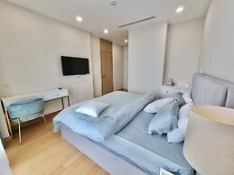 Lunetta Serviced Apartment