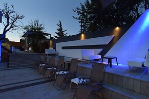 Piazza Hotel