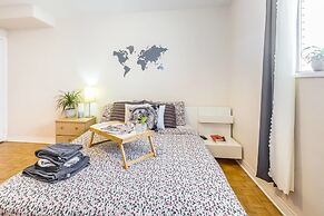 Downtown Posh Penthouse in the City, Walk Score 95