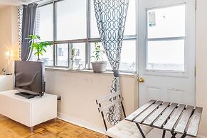 Downtown Posh Penthouse in the City, Walk Score 95