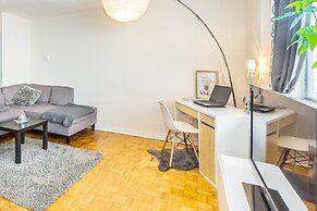 Downtown Posh Penthouse in the City, Walk Score 95