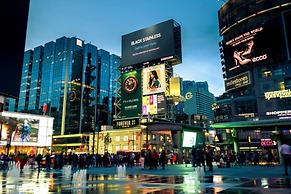 Downtown Posh Penthouse in the City, Walk Score 95