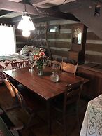 Smokey Mtn. Romantic Handcrafted Cabins