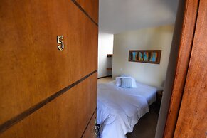 Pousada Paris Hostelli