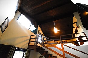 Pousada Paris Hostelli