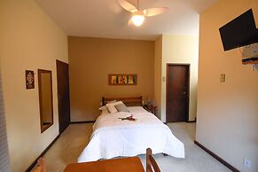 Pousada Paris Hostelli