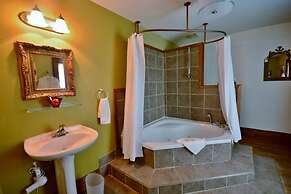 Distinctive Inns of Kingsville Inn31