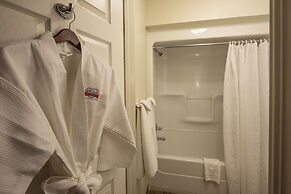 Dunvegan Inn and Suites