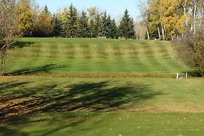 Dunvegan Inn and Suites