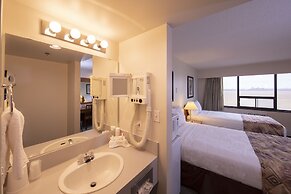 Dunvegan Inn and Suites