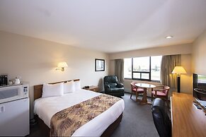 Dunvegan Inn and Suites