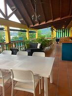 The Waterfront Inn - Hostel