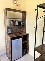 The Waterfront Inn - Hostel