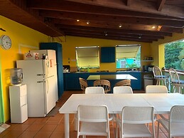 The Waterfront Inn - Hostel