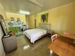 The Waterfront Inn - Hostel