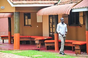 Jinja Safari Camp