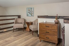 Alaska Back Country Cottages