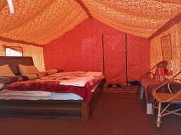 Apple Cottage Nubra - Glamping