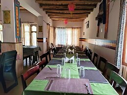 Apple Cottage Nubra - Glamping