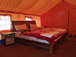 Apple Cottage Nubra - Glamping