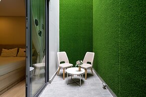 Luxy Park Hotel & Apartments Notre Dame