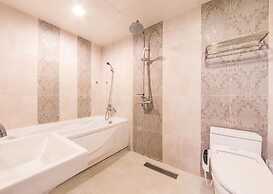 Belita N Goodtime Drive-in Motel