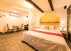 Belita N Goodtime Drive-in Motel