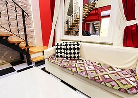 Belita N Goodtime Drive-in Motel