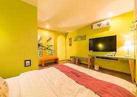 Belita N Goodtime Drive-in Motel